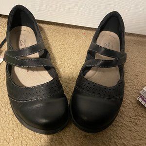 Clarks Mary Jane Flats size 11